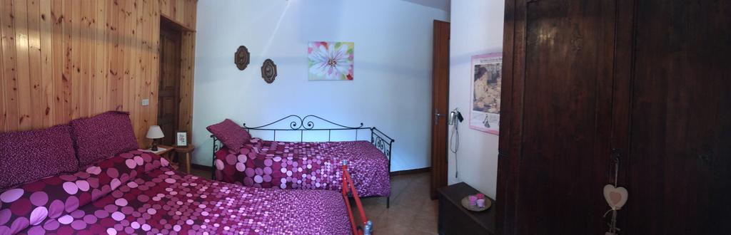 Agriturismo La Grange Pont-Saint-Martin Quarto foto