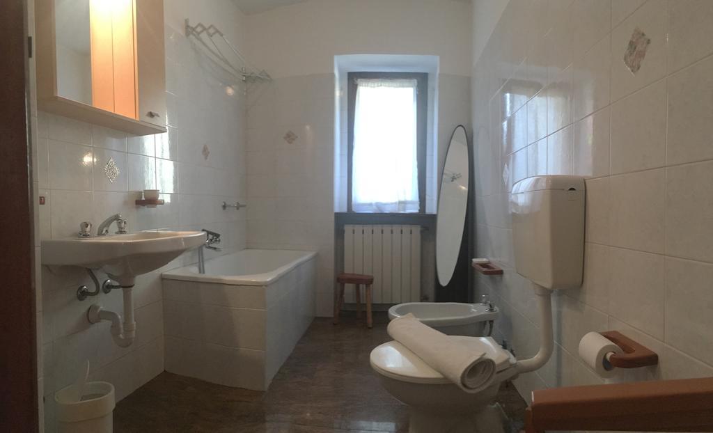 Agriturismo La Grange Pont-Saint-Martin Quarto foto